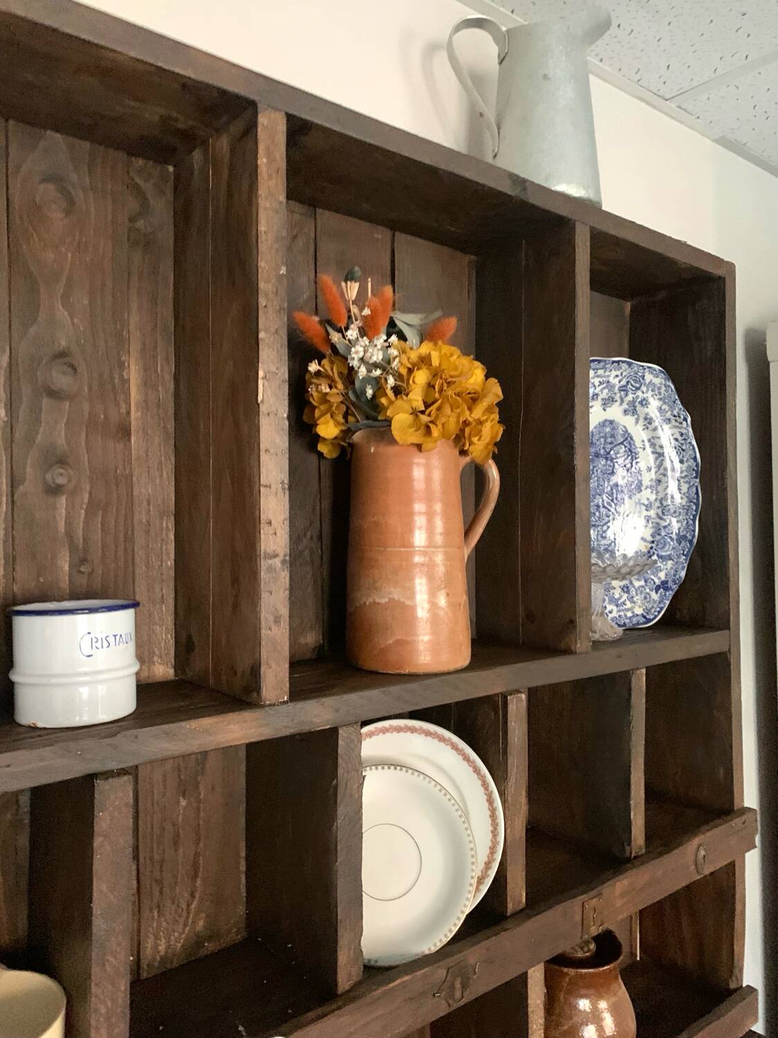 Trade furniture with lockers