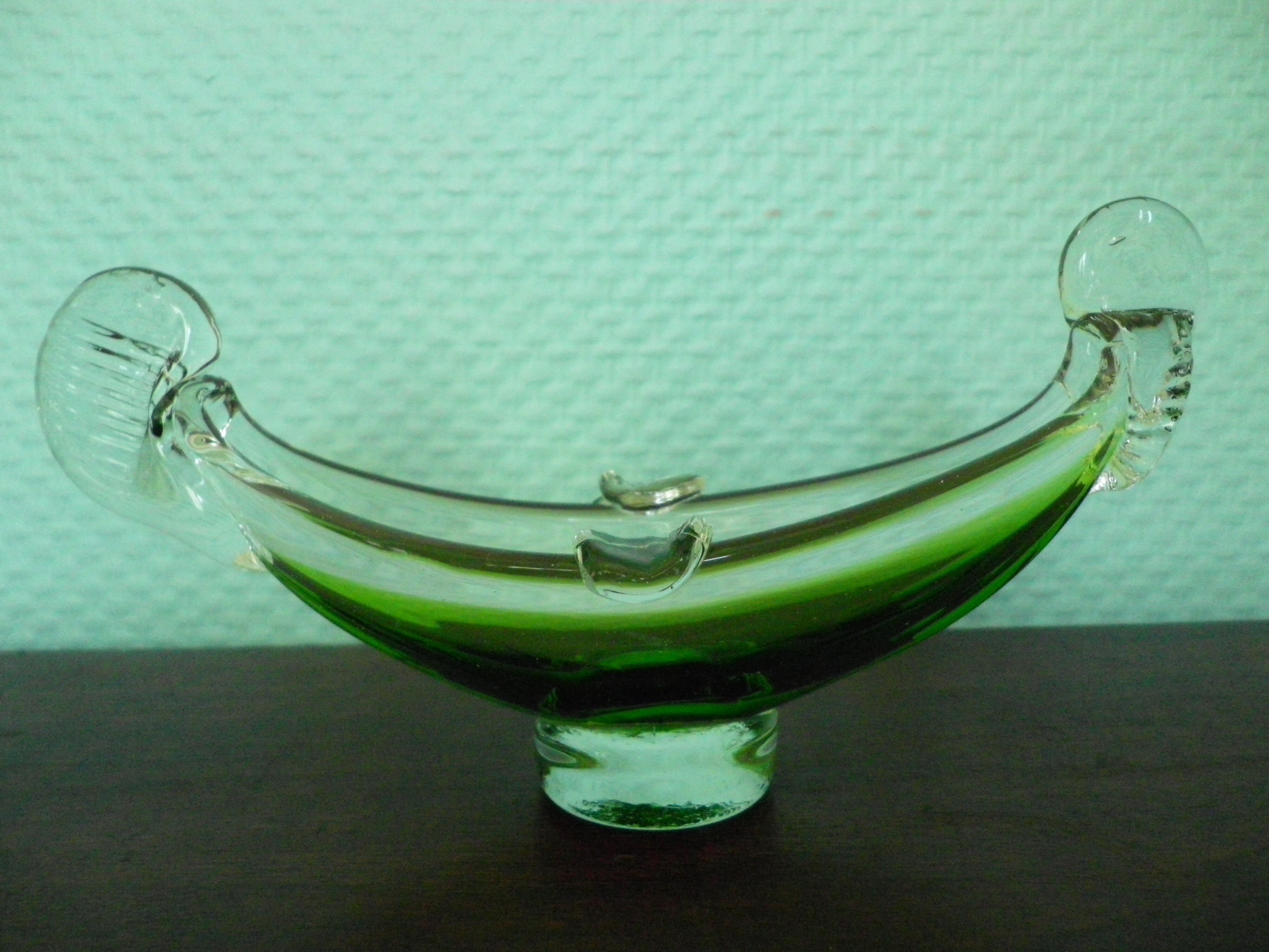 Murano glass ashtray in the shape of a gondola - Italy