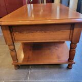 Cocktail coffee table in cherry wood