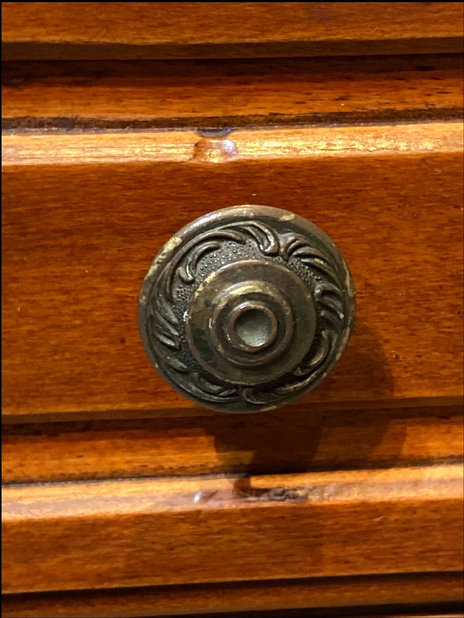 Telephone chair in wood and mustard fabric