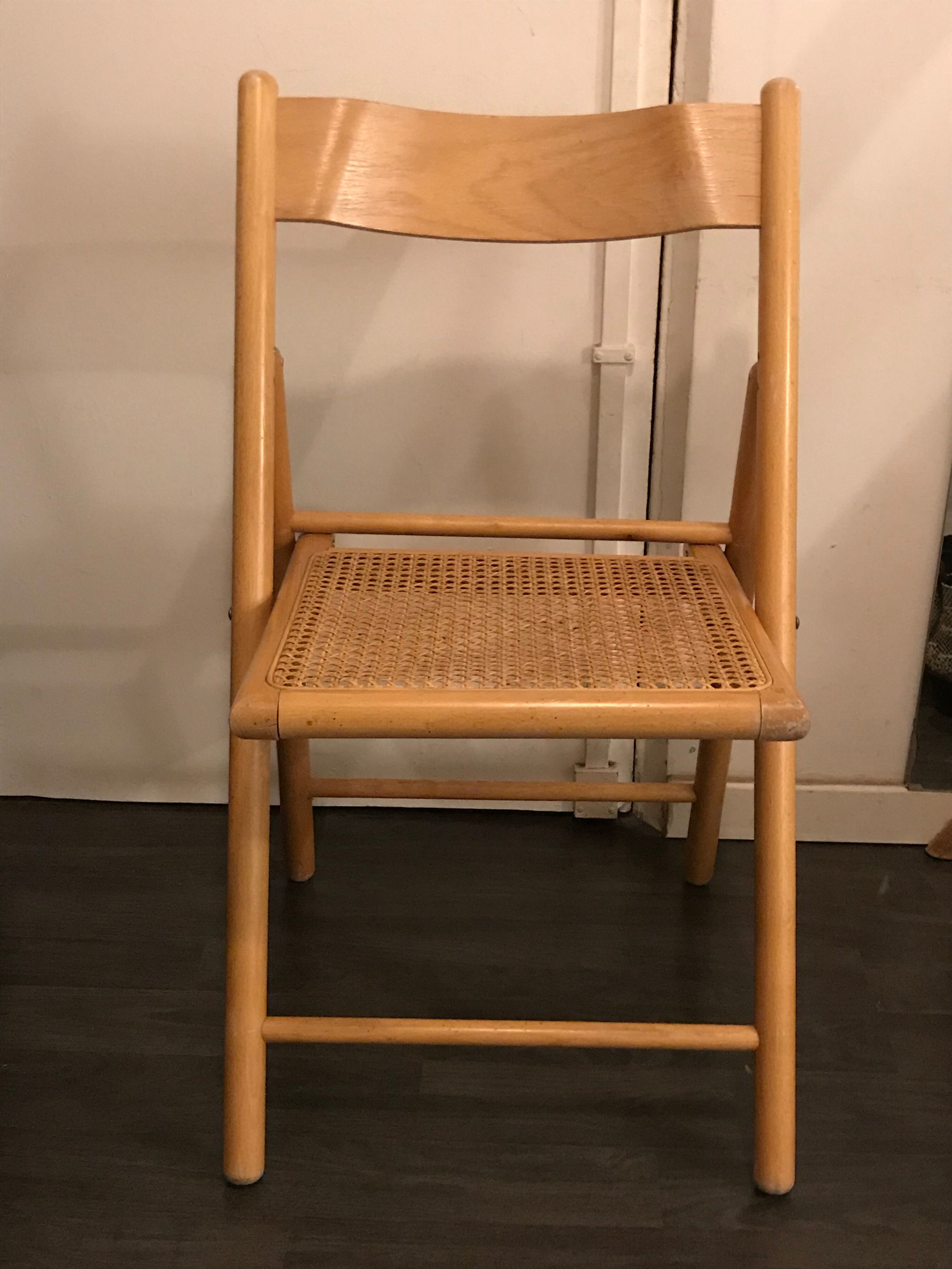 Grain folding chair