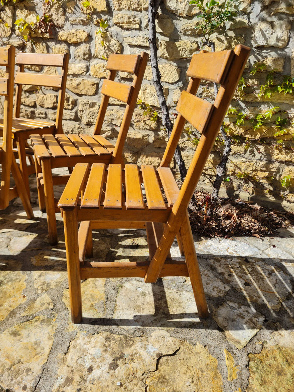 Lot de 7 chaises en bois
