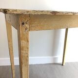 Patinee farm table