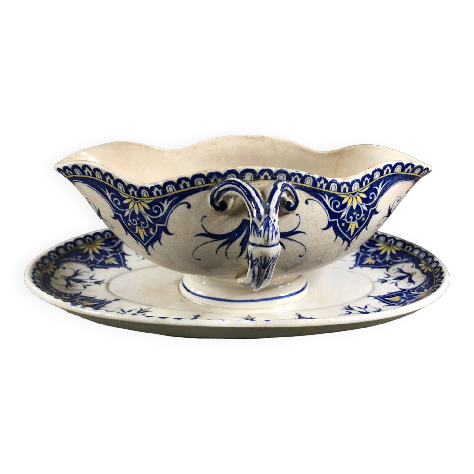 Saucière Sarreguemines modele Cluny décor arabesque bleue