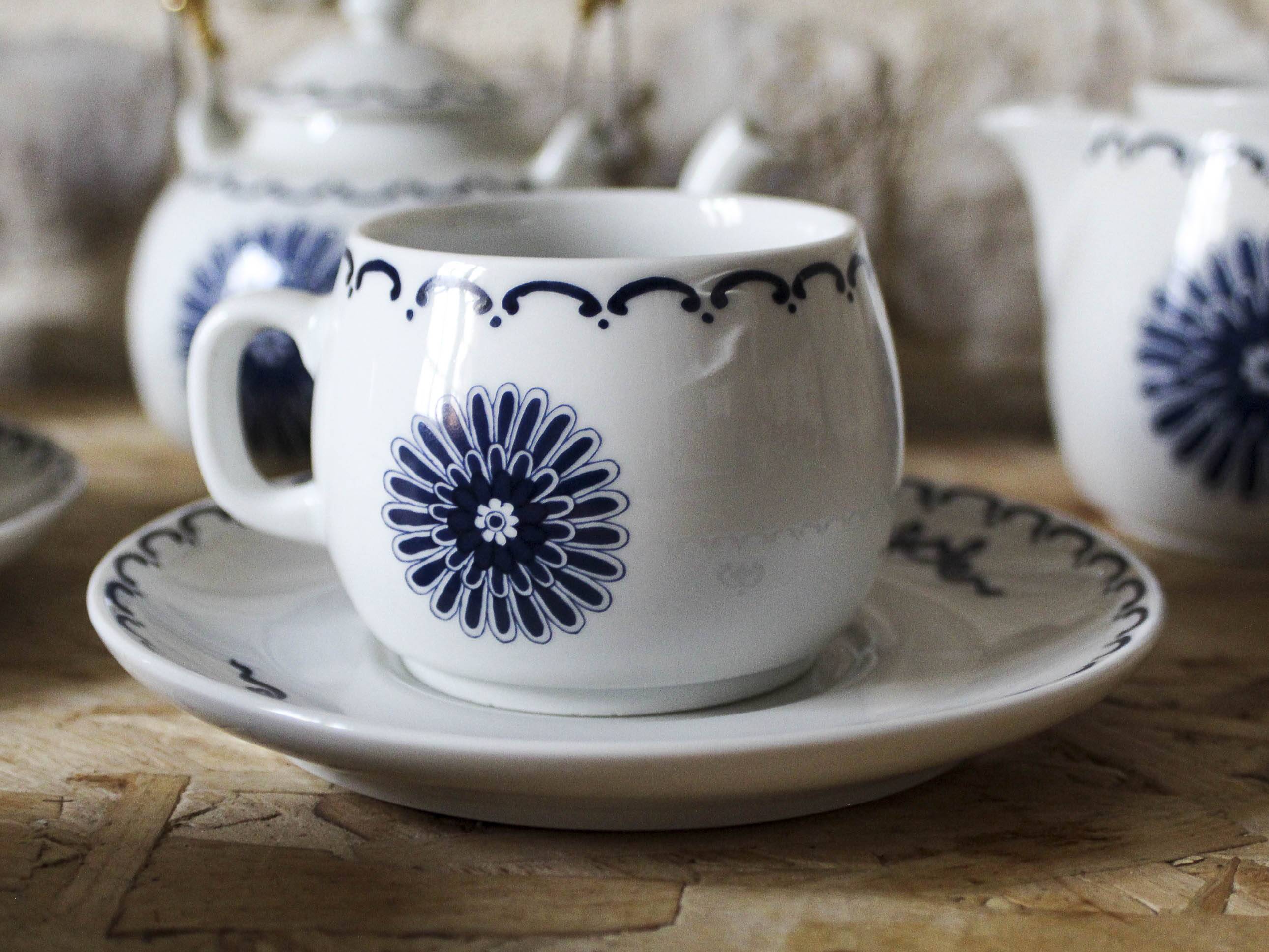 Tea service with blue Ming decor Paris Porcelain