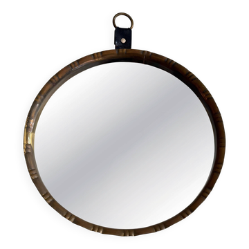 Miroir mural rond à cadre en laiton  avec cintre en cuir, 1960, Allemagne