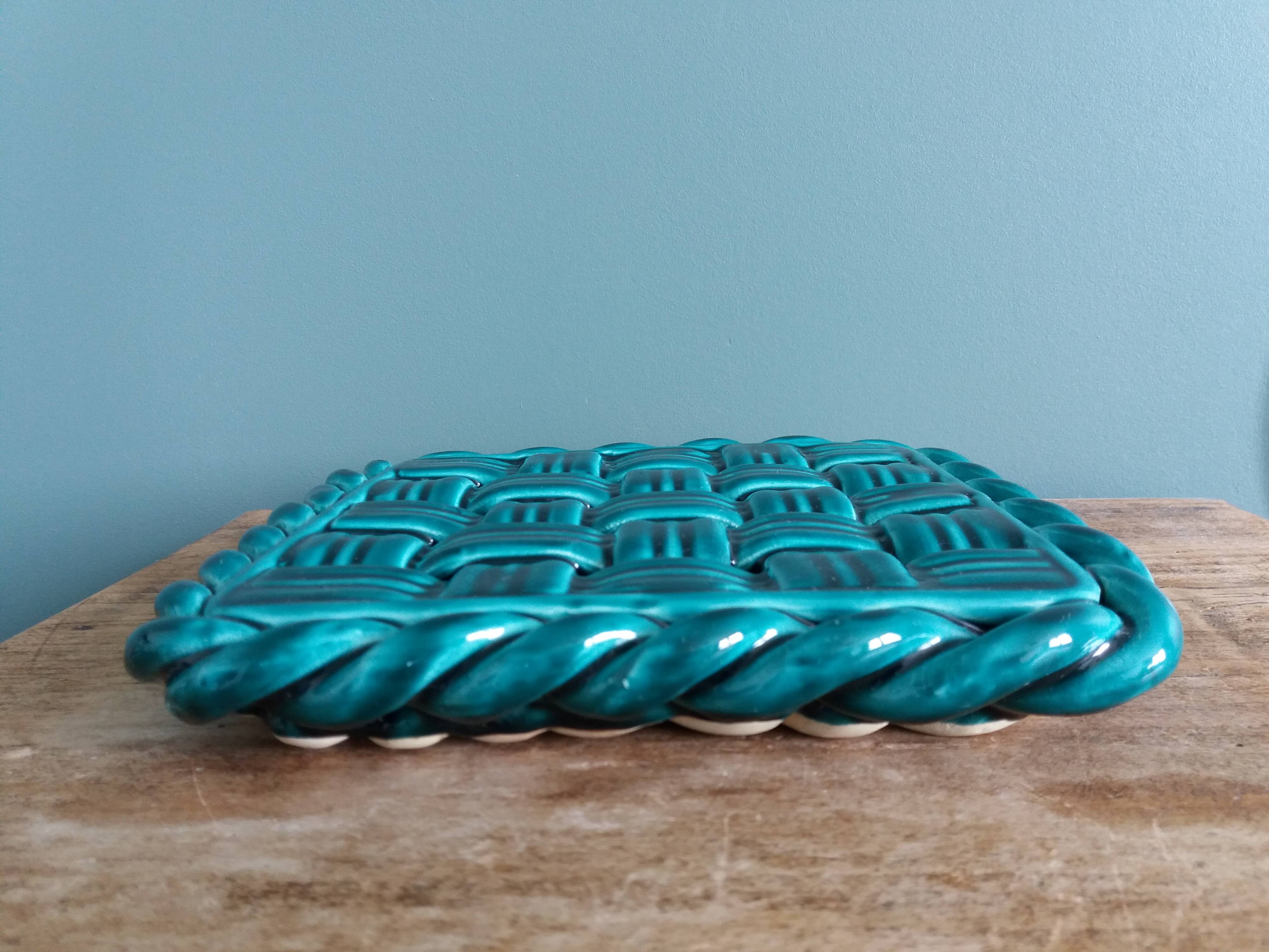 Emerald green braided slip trivet and bottle holder, knife holder