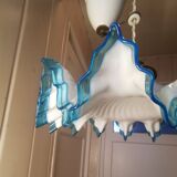 Suspension monte et baisse en opaline et porcelaine