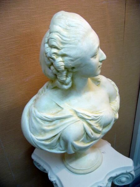 Bust countess of barry patinated in staff