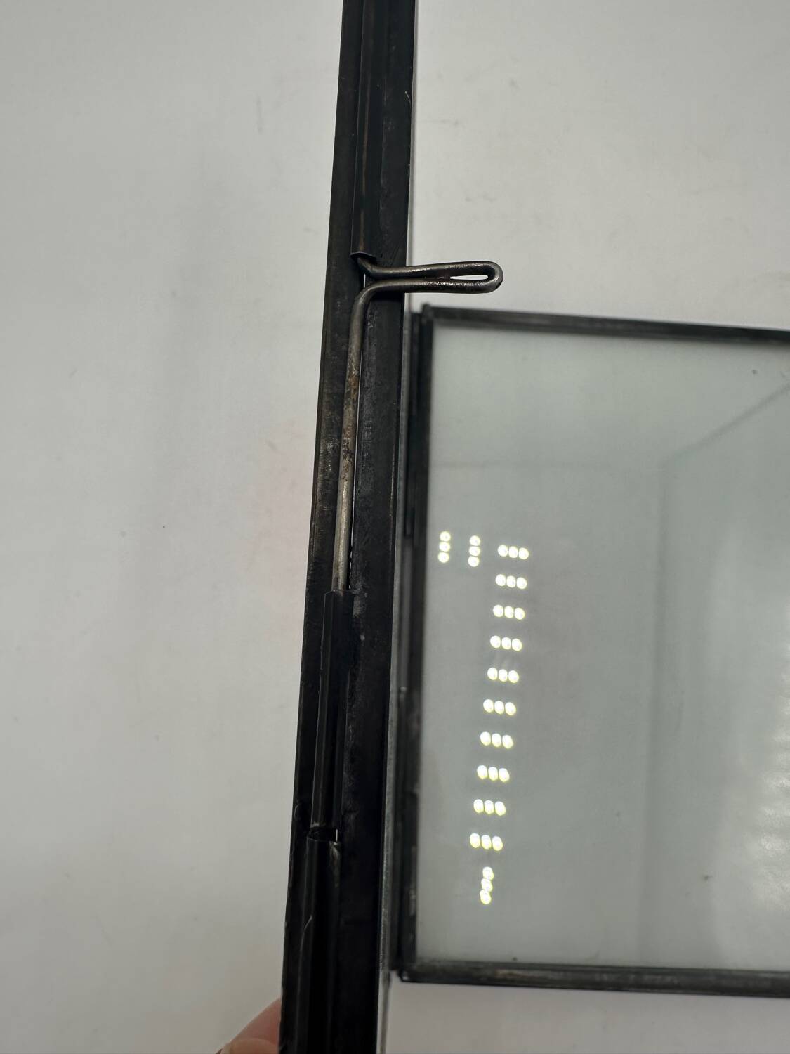 Showcase photo frame