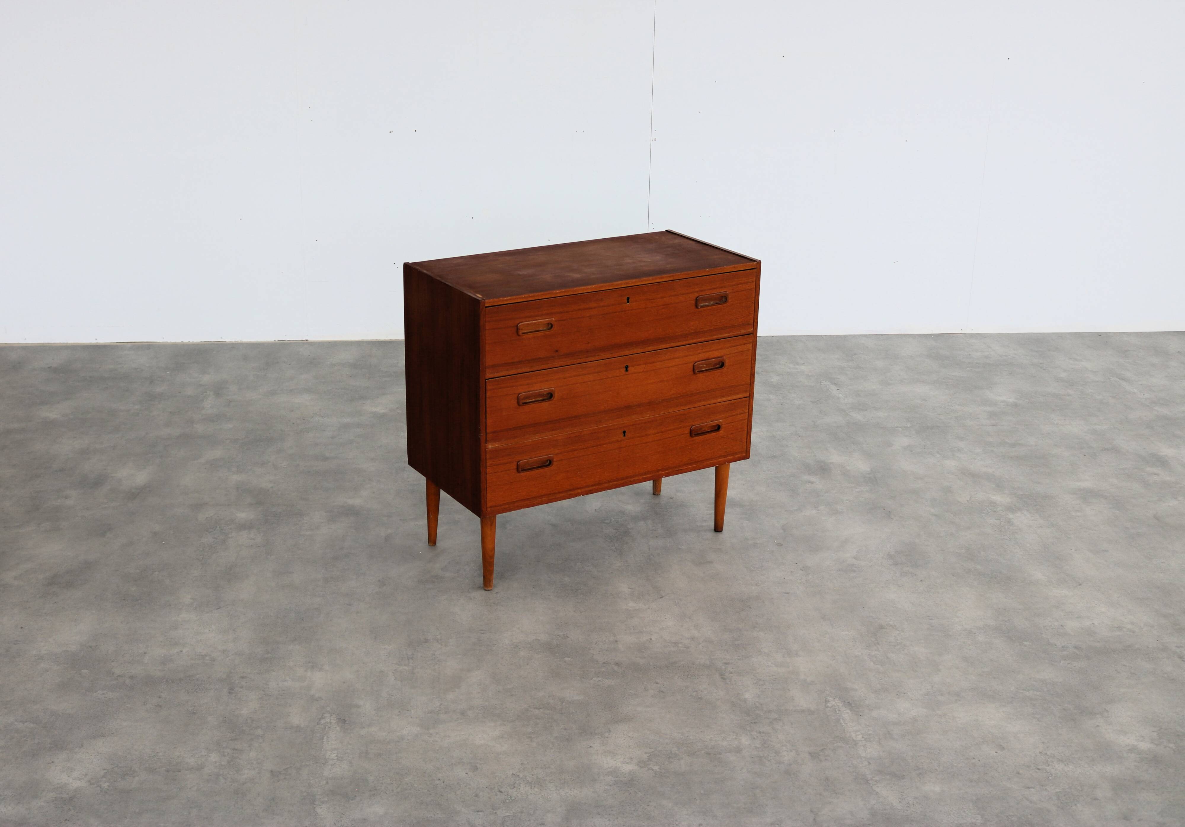 commode vintage en teck