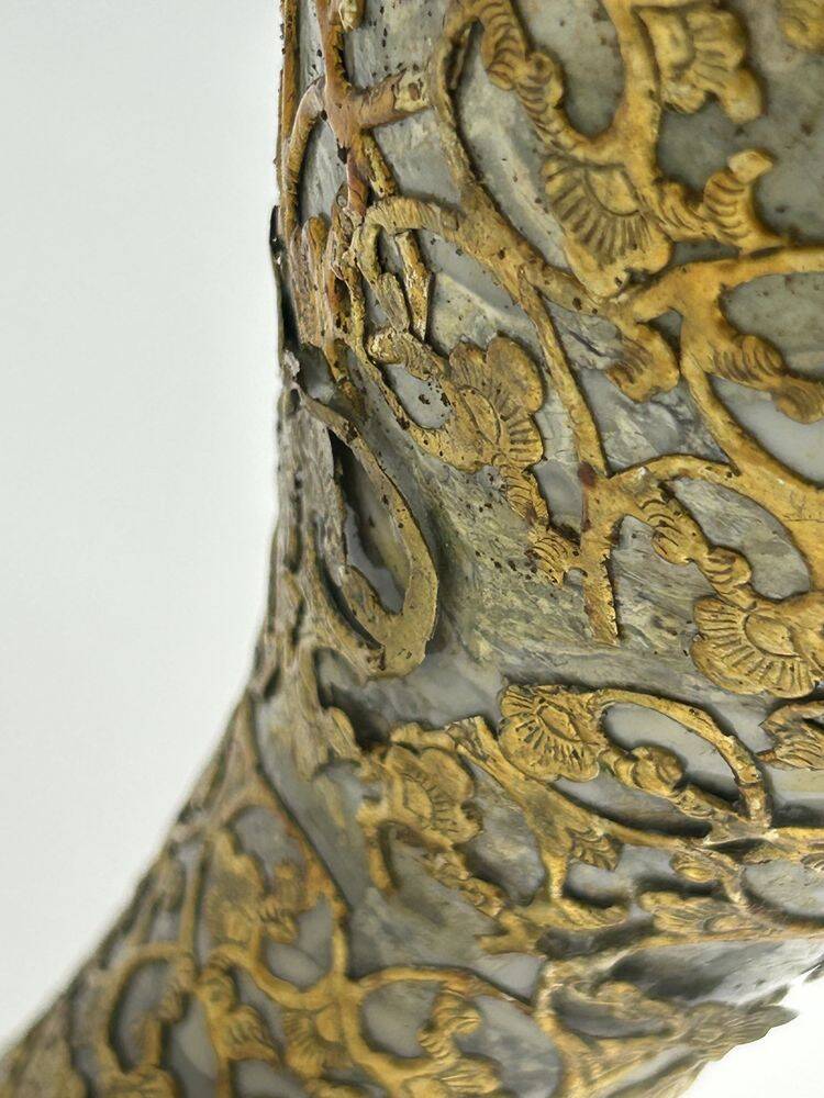 Ancient China baluster vase, jade and gold ornaments, Song