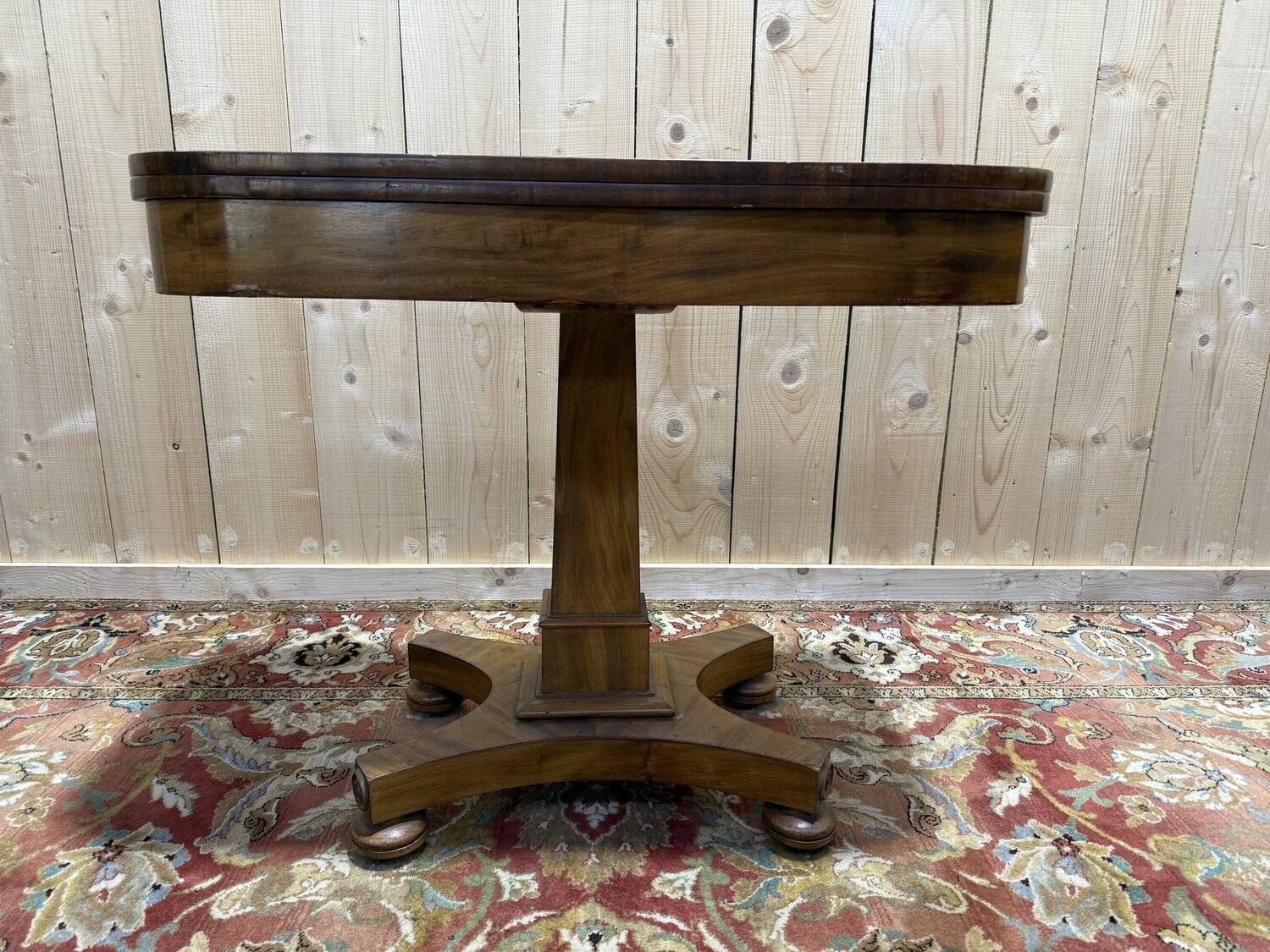 Table à jeux style Anglais - Restauration en noyer