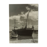 Photo of a boat in Roscoff, 1950s