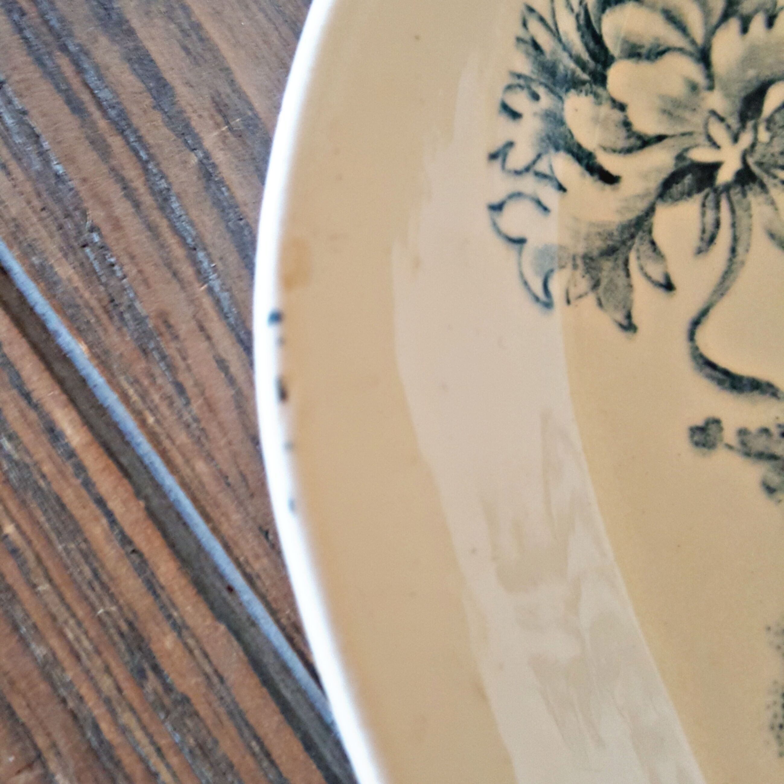 Ravier in longwy earthenware model Ycno blue floral decoration