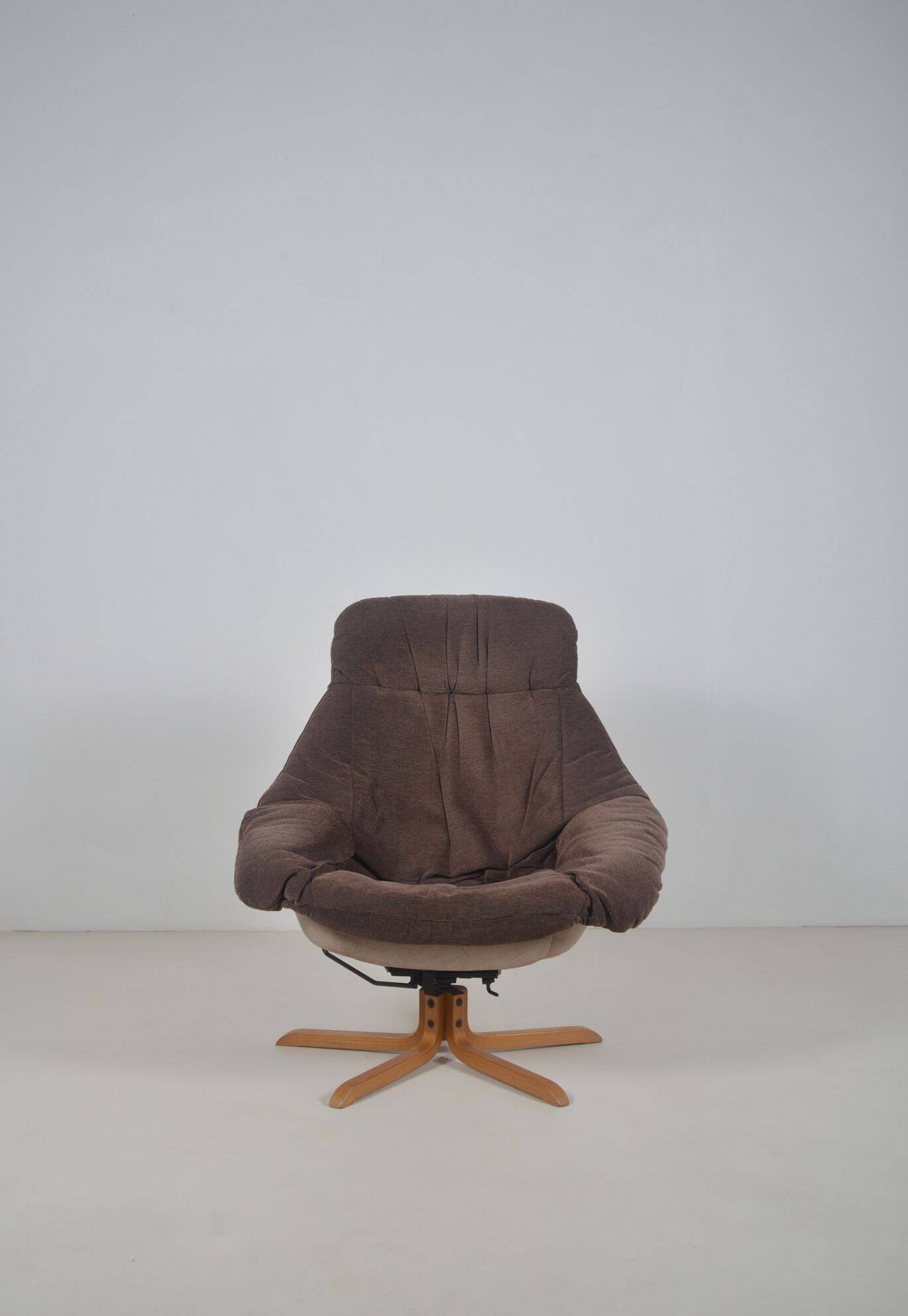 Danish lounge chair designed by H.W. Small for Bramin, 1970s