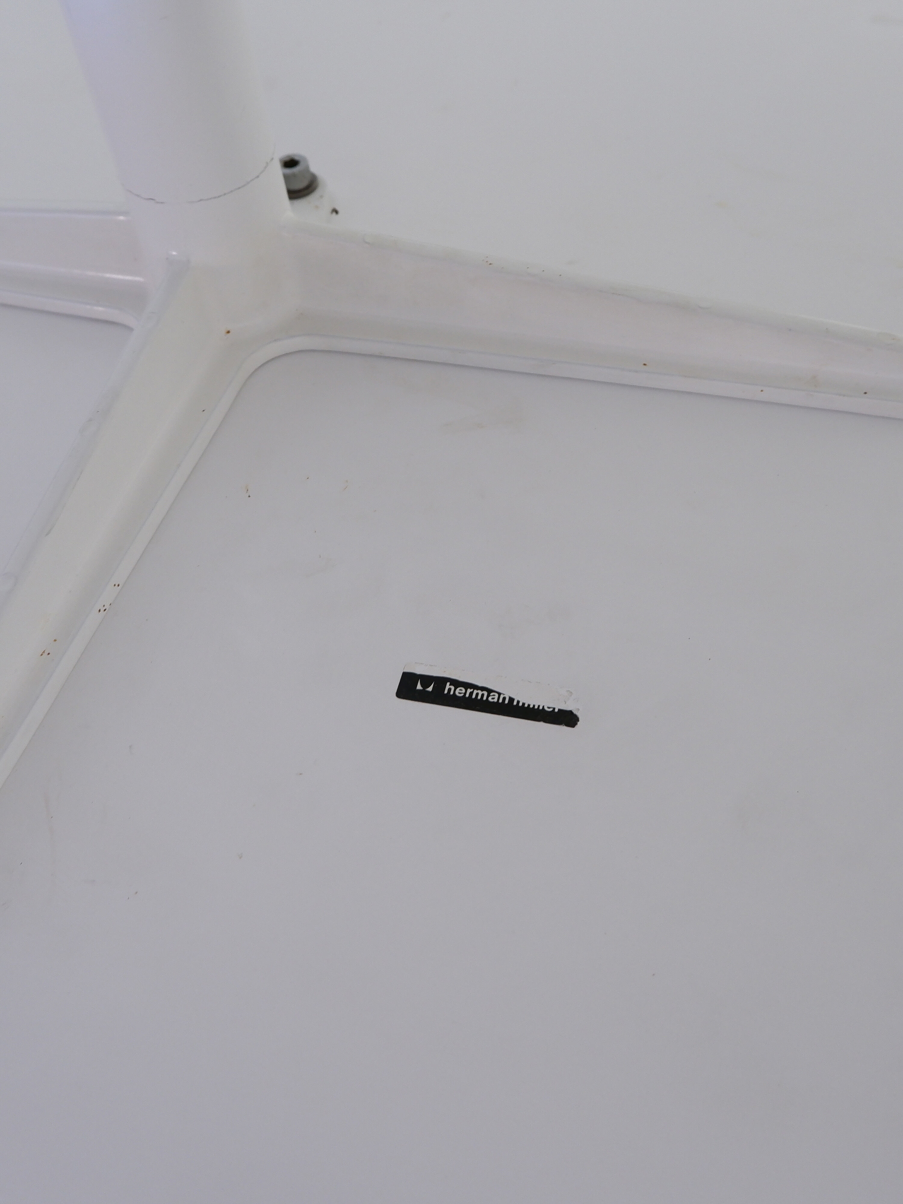 George Nelson dining table for Herman Miller