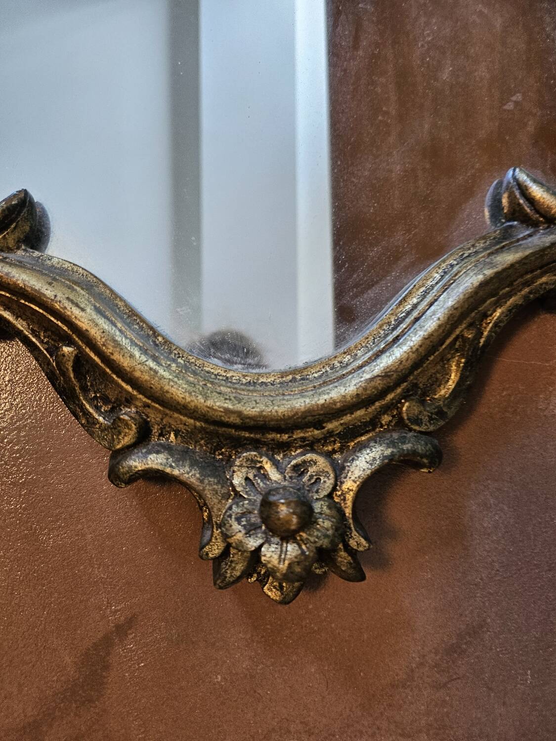 Very pretty old vintage gilded mirror