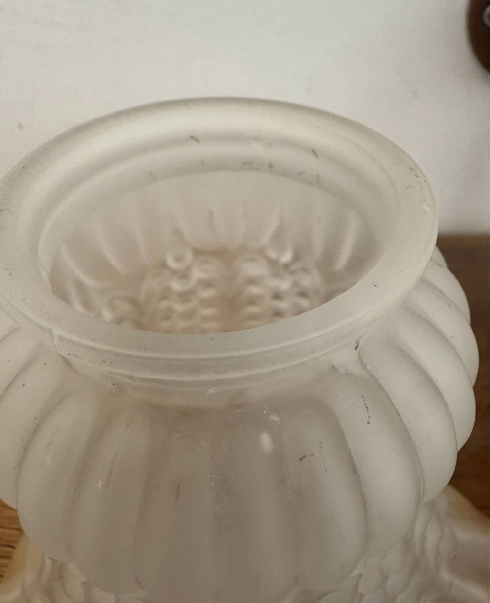 Lot 3 Tulipes jaune Ancienne en verre moulé dépoli art déco lustre, ab