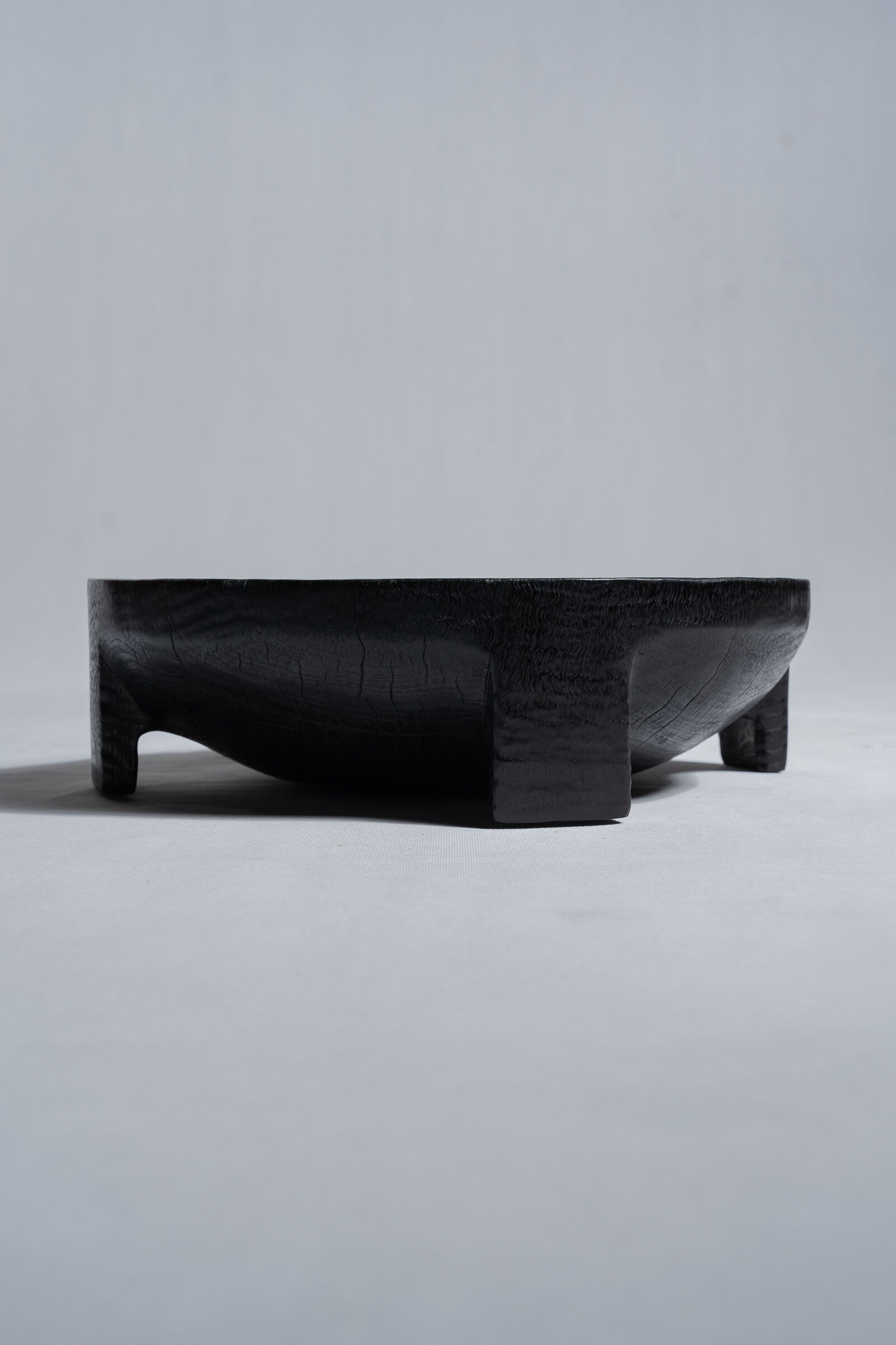 Cut in monoxyl mango wood