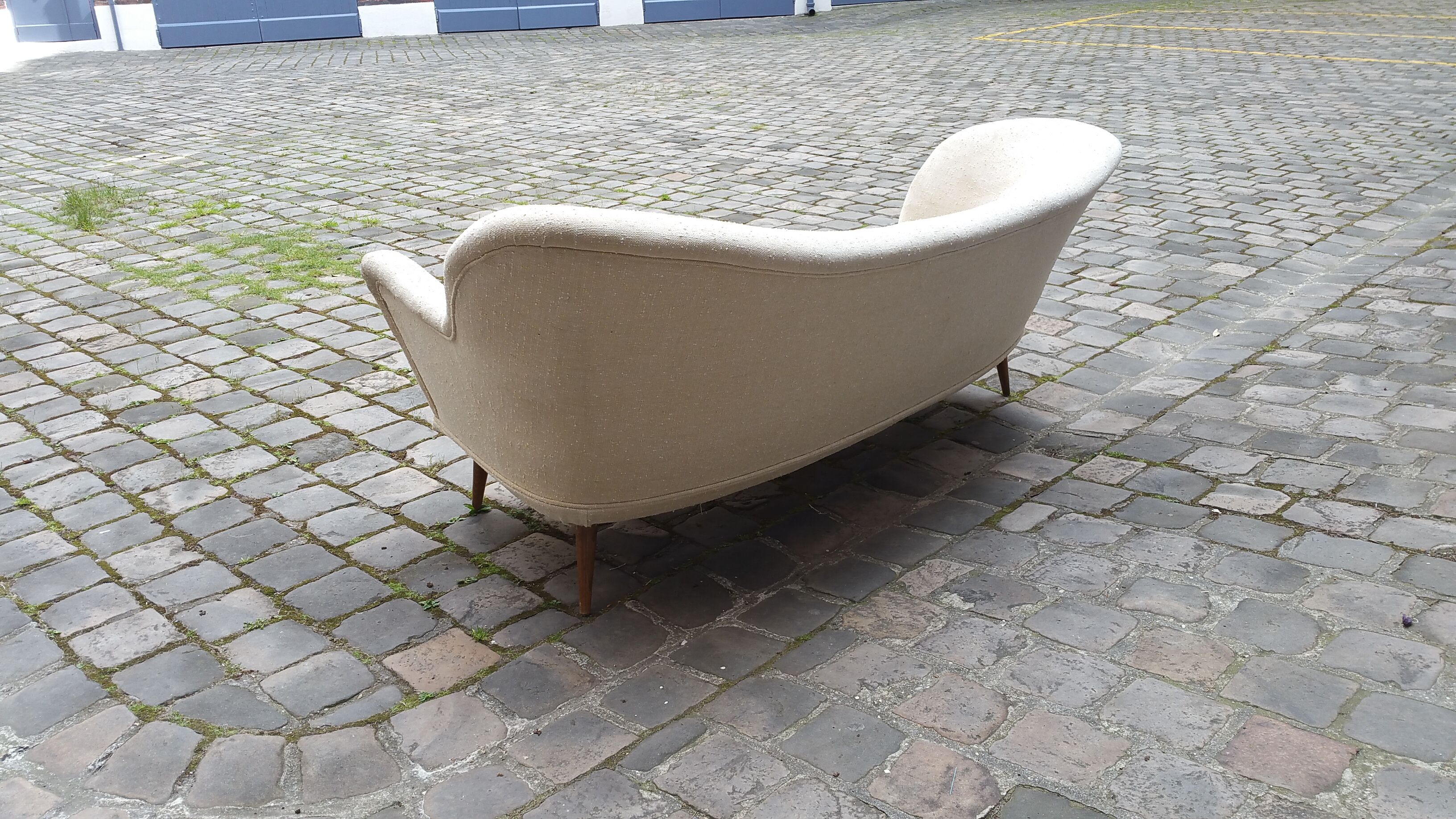 Sofa chaise sculptural Arc asymmetrical Swedish 50s/60s