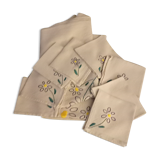 Nappe et serviettes brodées