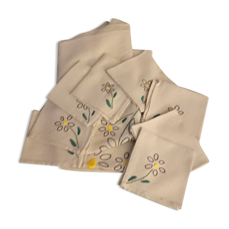 Embroidered tablecloth and napkins