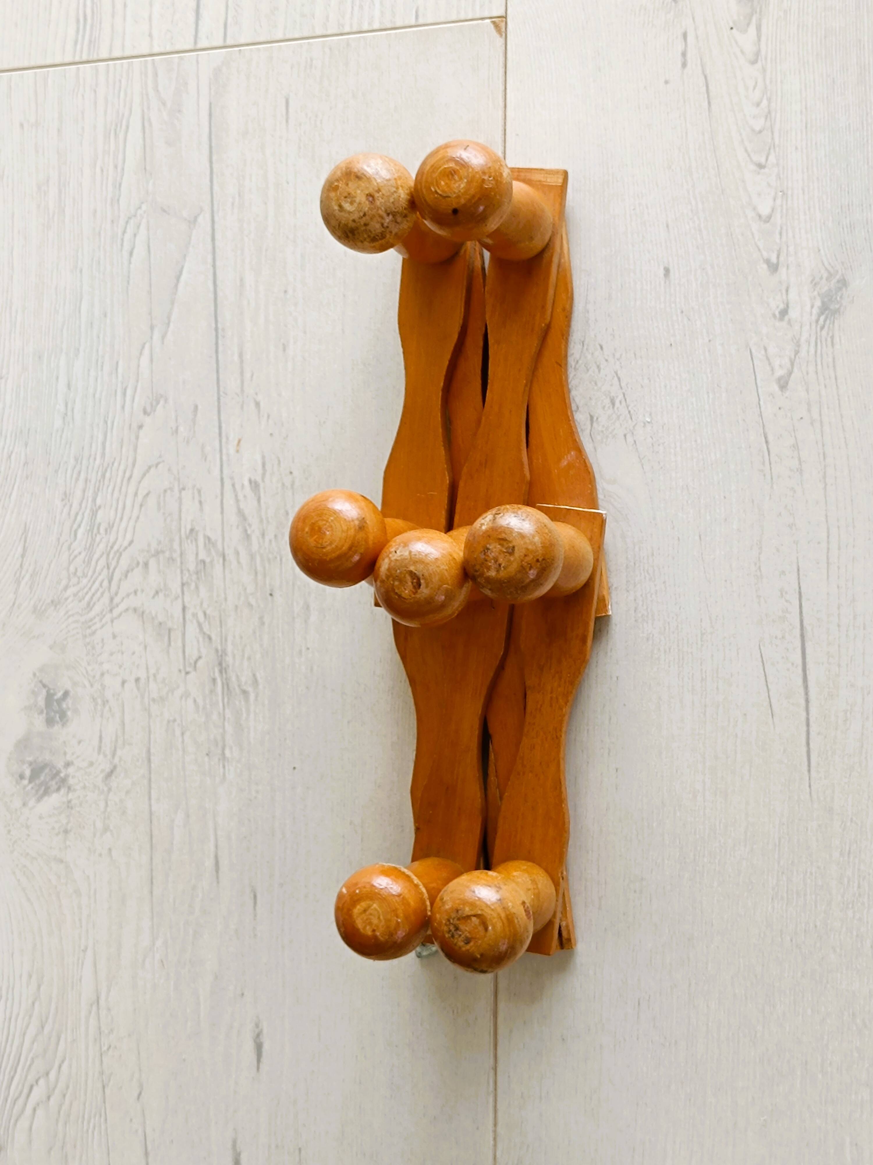 Accordion coat rack