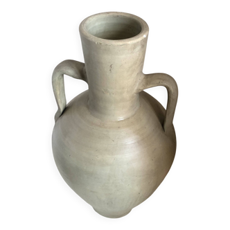 Amphora vase