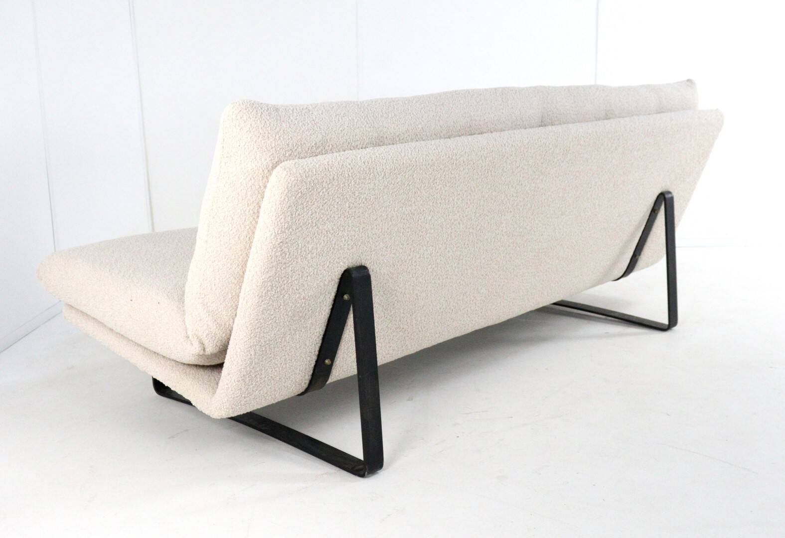 Kho Liang Ie Artifort sofa C684 - new upholstery teddy fabric