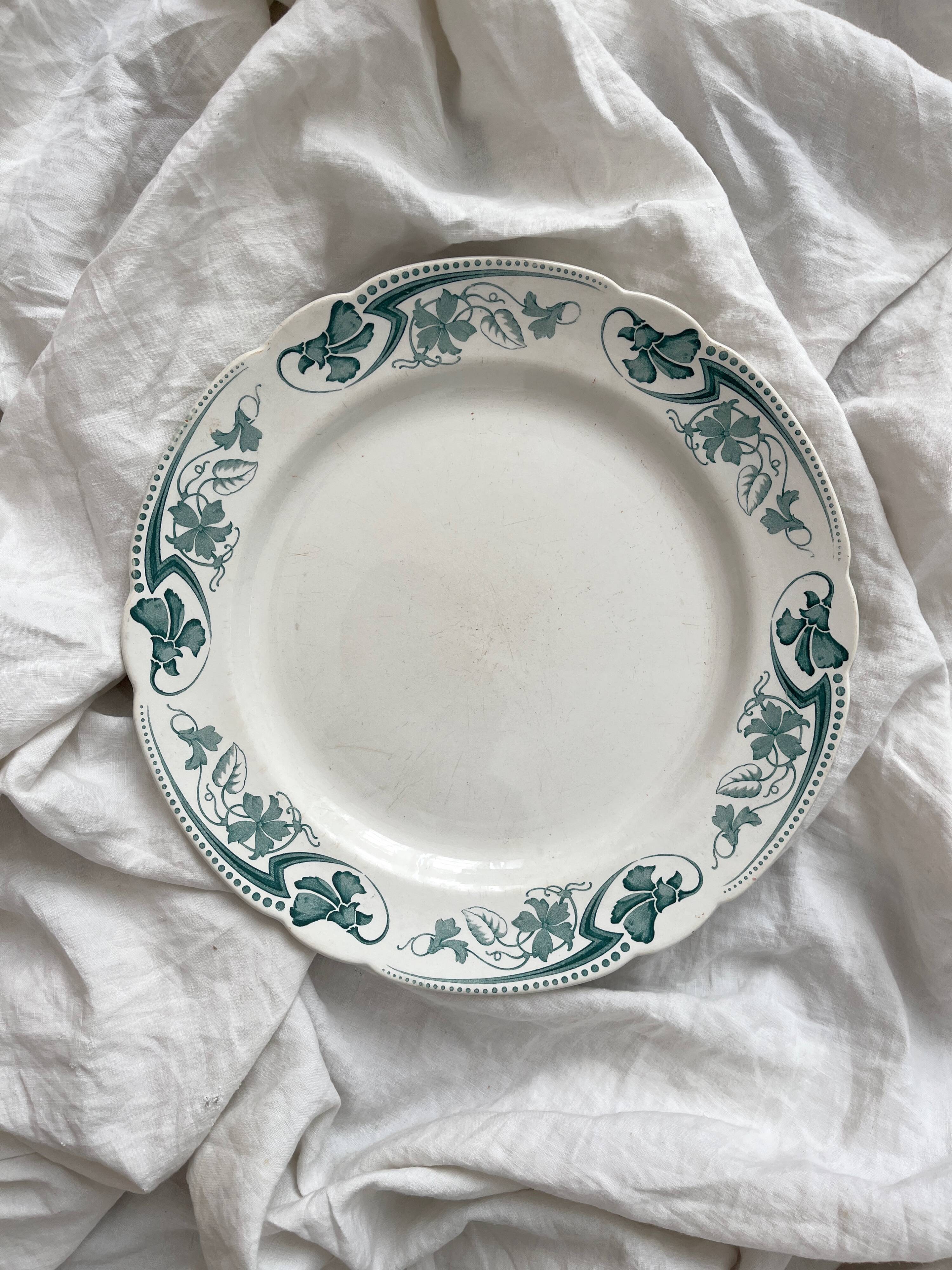 Round ironstone dish "Lucy" KG Lunéville circa 1900