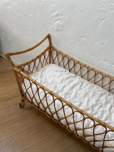 Rattan crib and mattress
