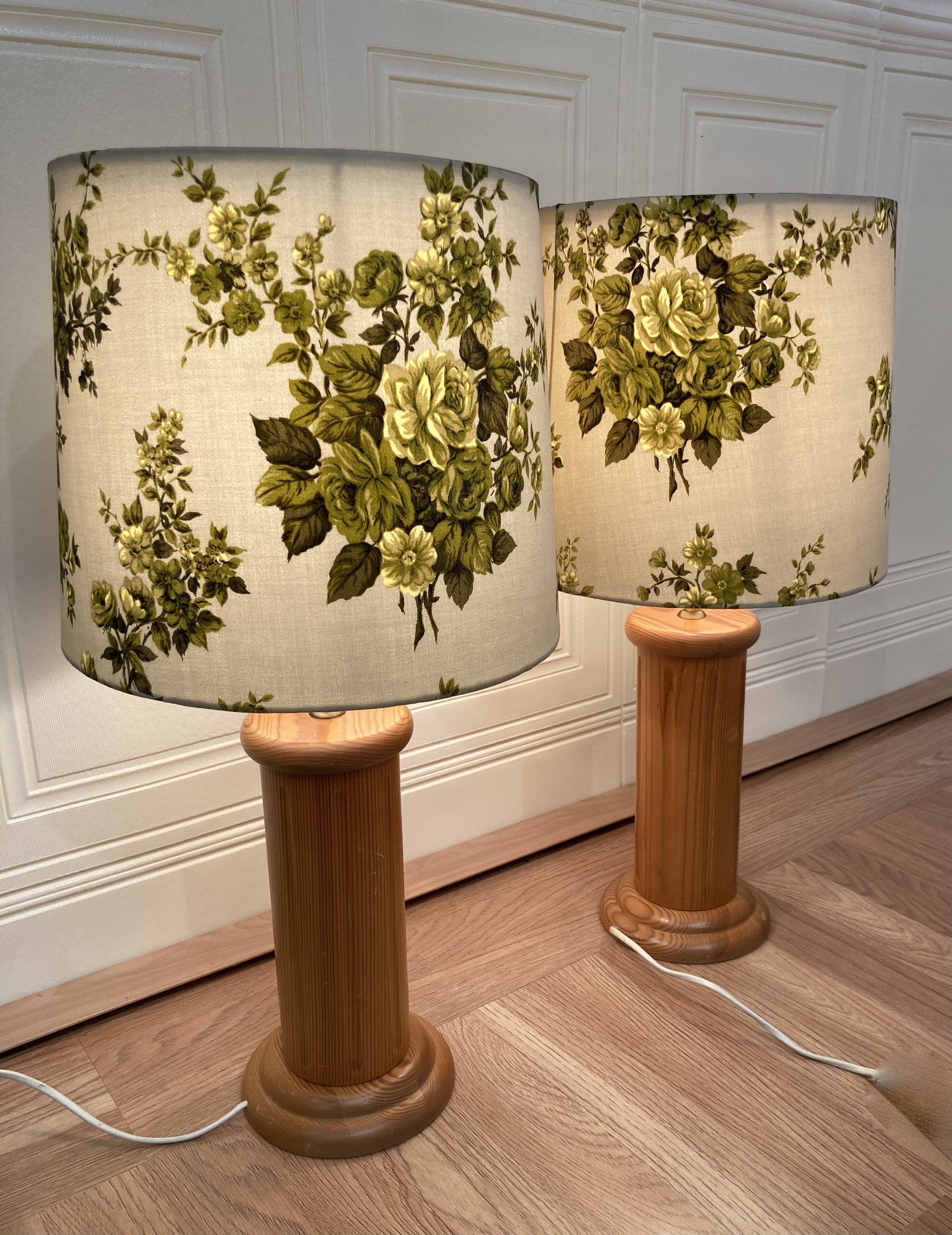Pair of large pine lamps 1960 "scandinavian design".