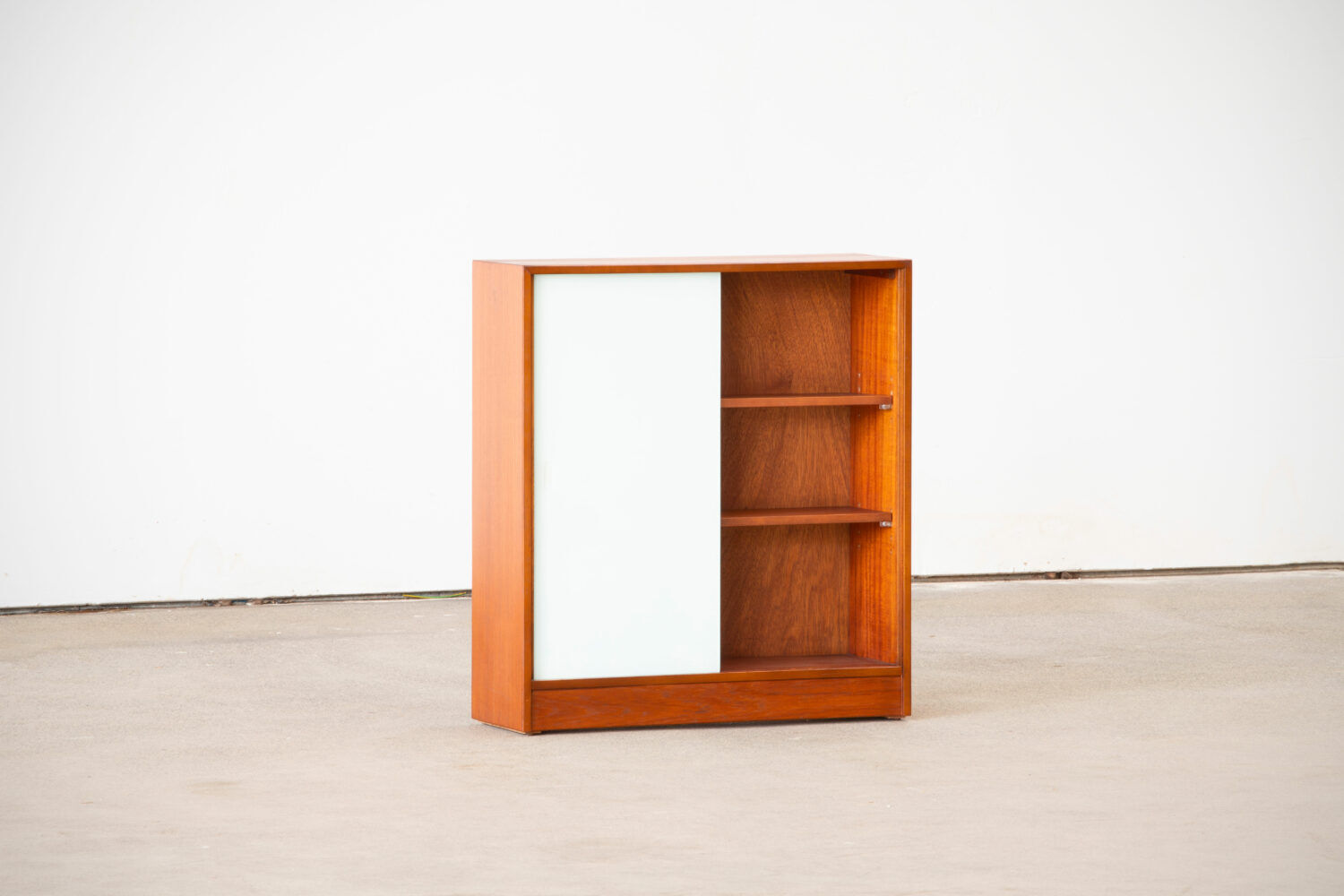 Meuble d’appoint scandinave, 1960
