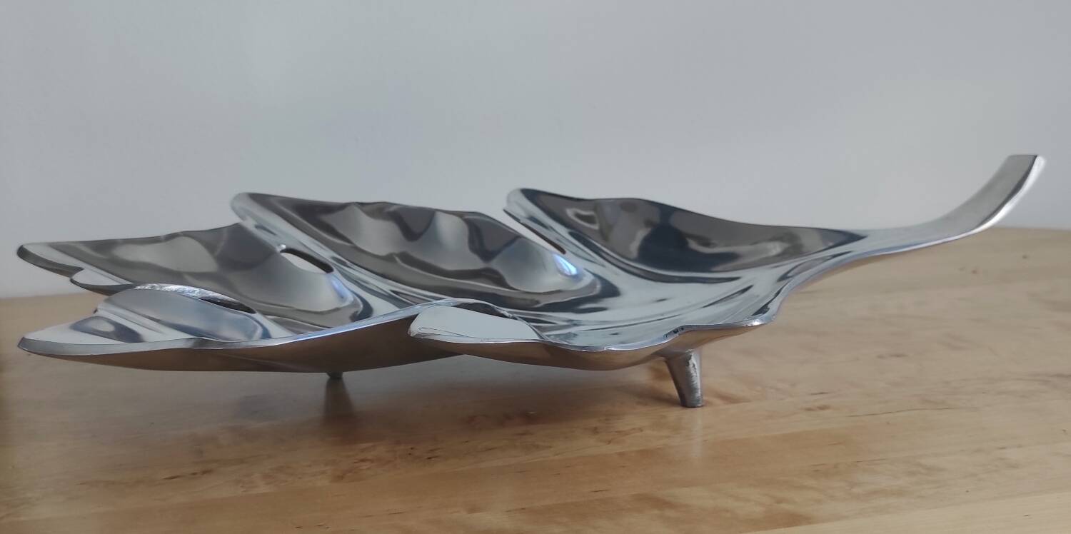 Large fruit bowl, centrepiece.