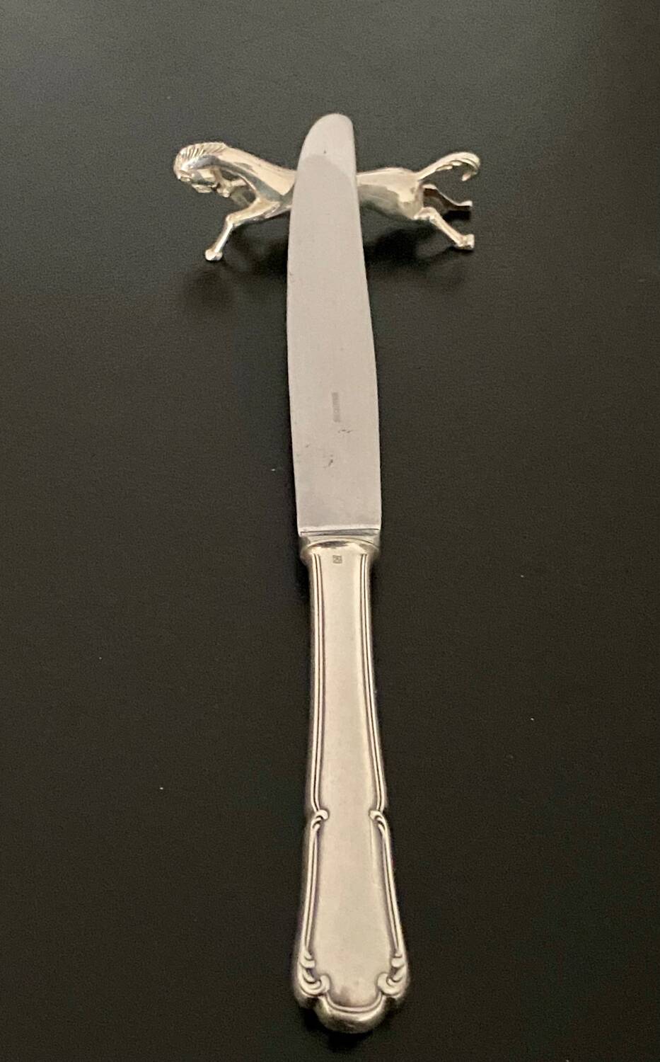 6 various animal shaped knife holders in silver metal