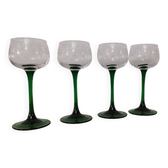 Lot de 4 anciens verres à vin à pied vert d'alsace décor vigne gravé arc cristal