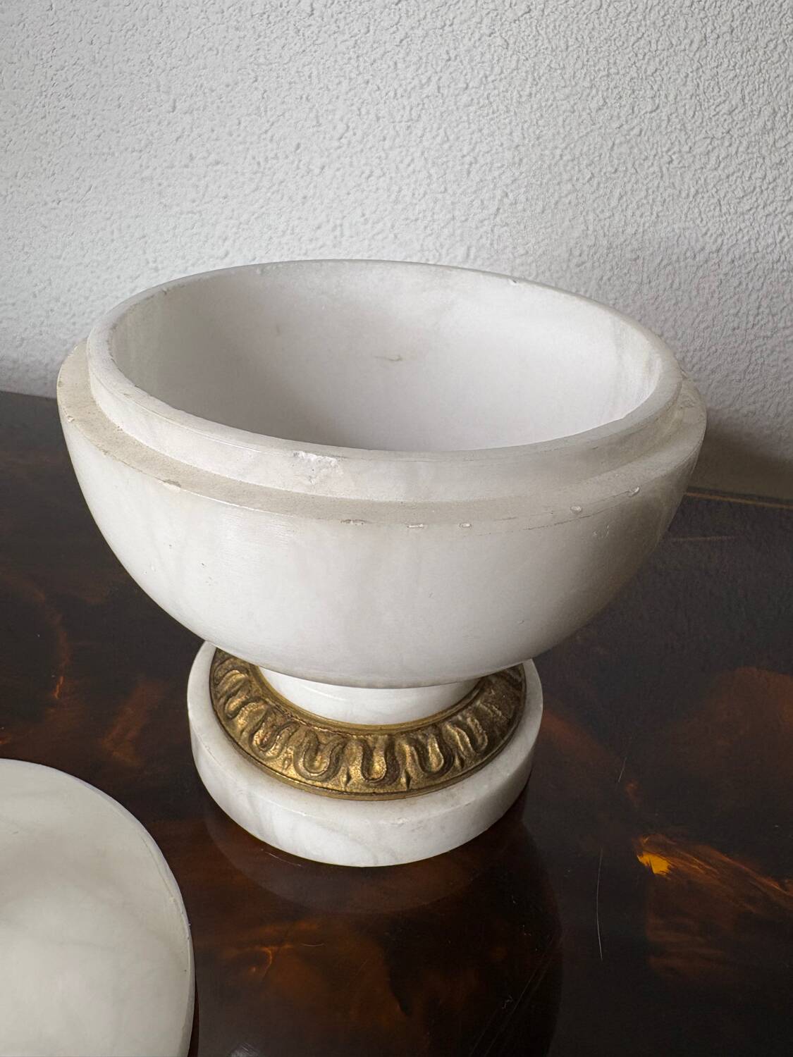 Bonbonnière en albâtre et bronze doré