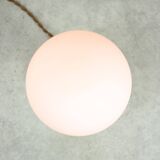 Lampe de table vintage en laiton et opaline, Italie 1970