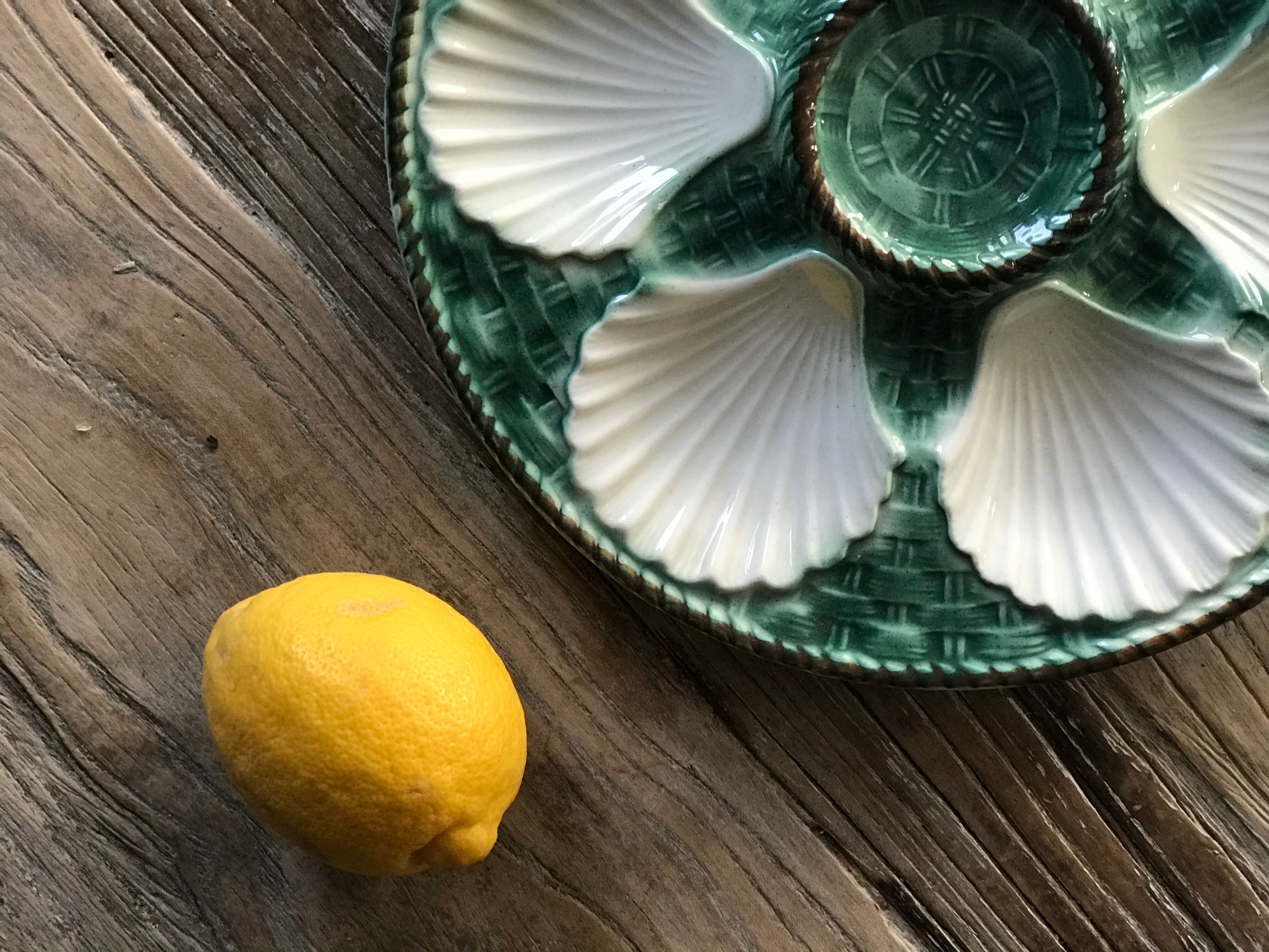 Longchamp's barbotine oyster plate