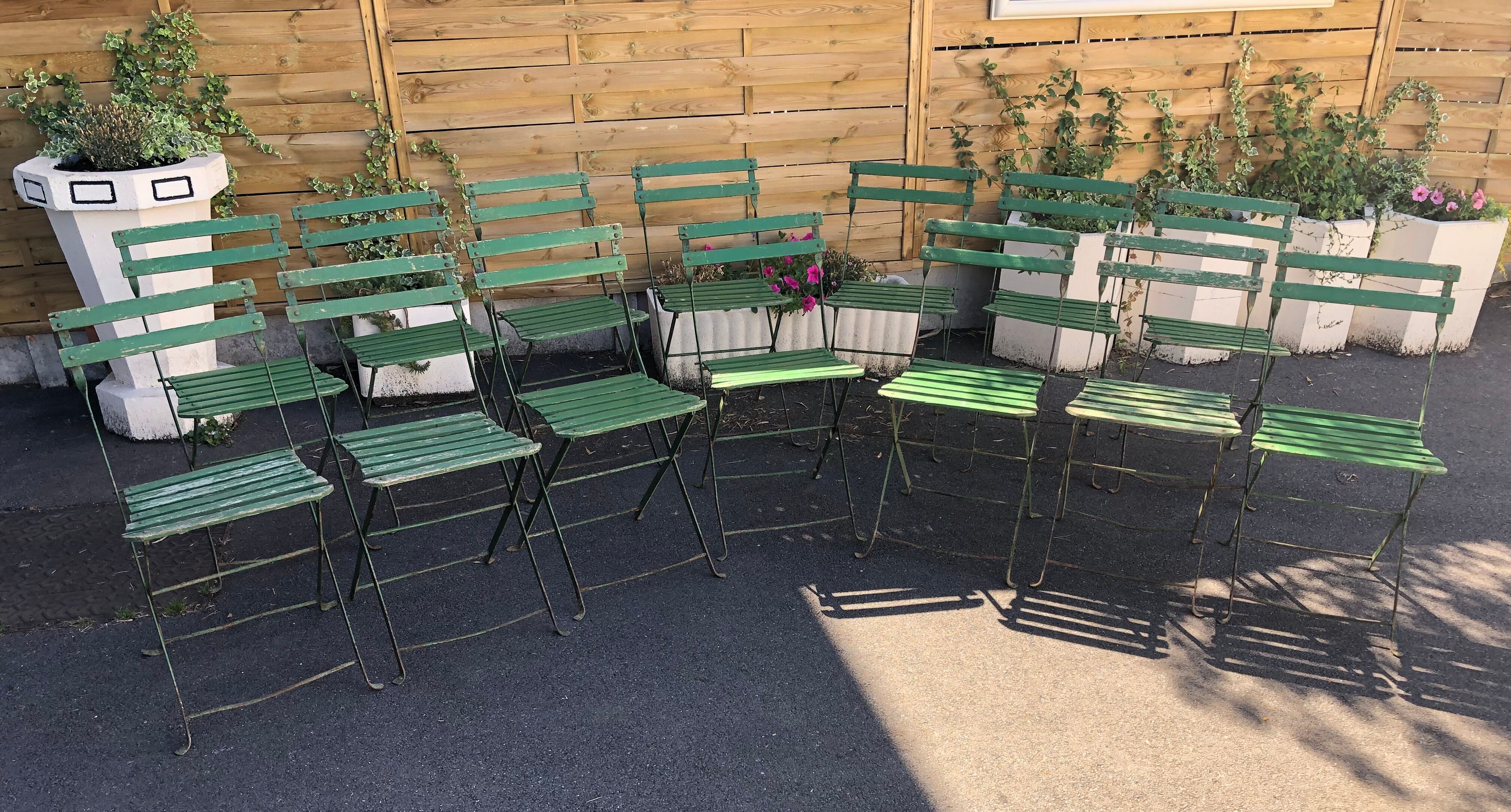14 folding garden chairs