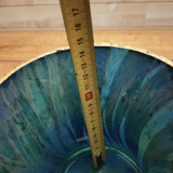 Vase en verre recouvert de soie