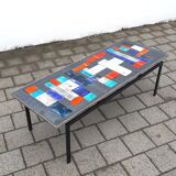 Ceramic coffee table by Juliette Belarti