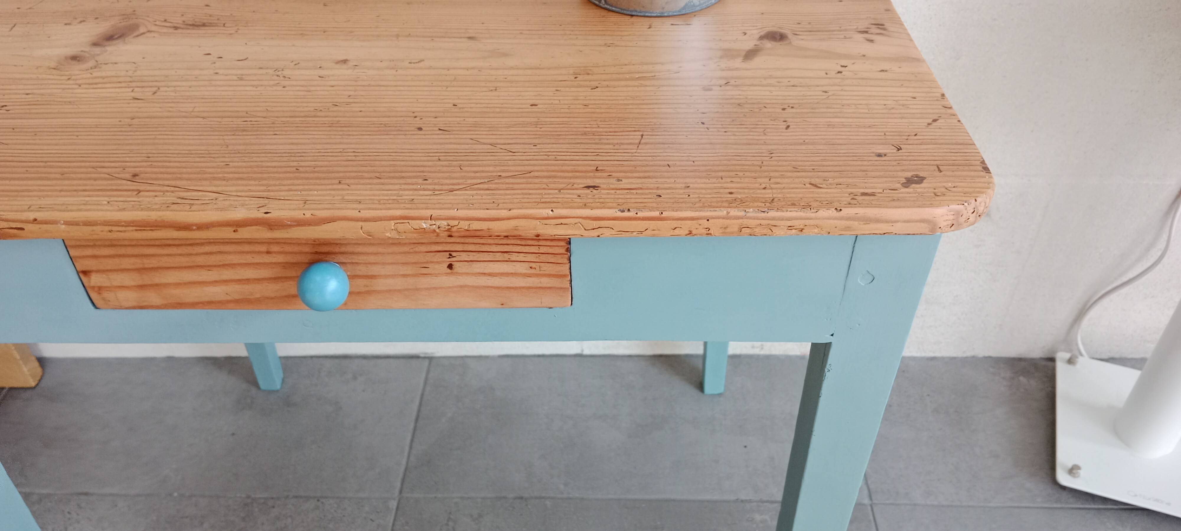 Table d'appoint ou bureau