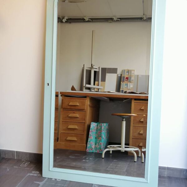 Miroir ancien relooké en turquoise clair