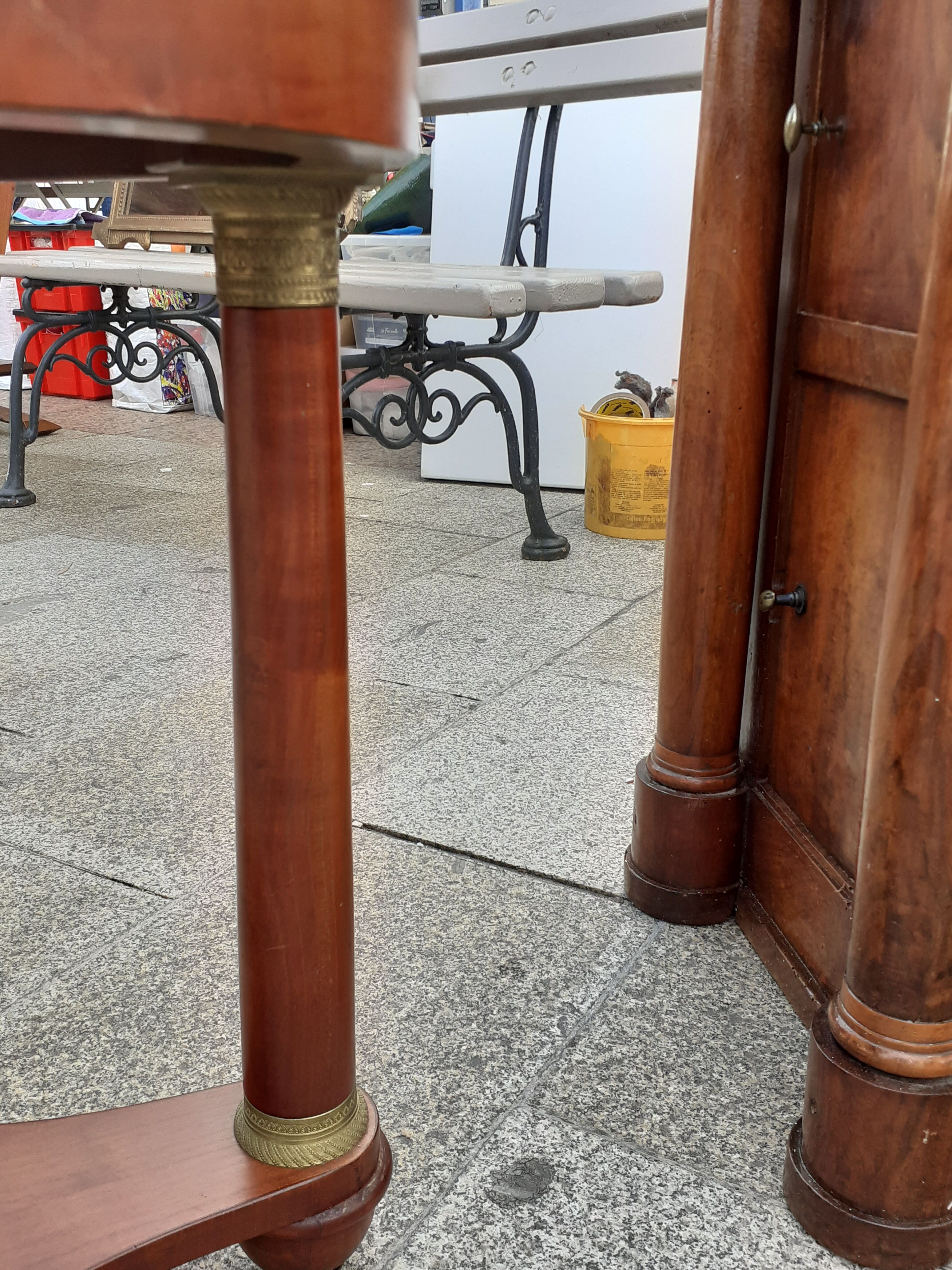 Ancient Gueridon with marble top side table empire style