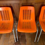 Chaises en plastique