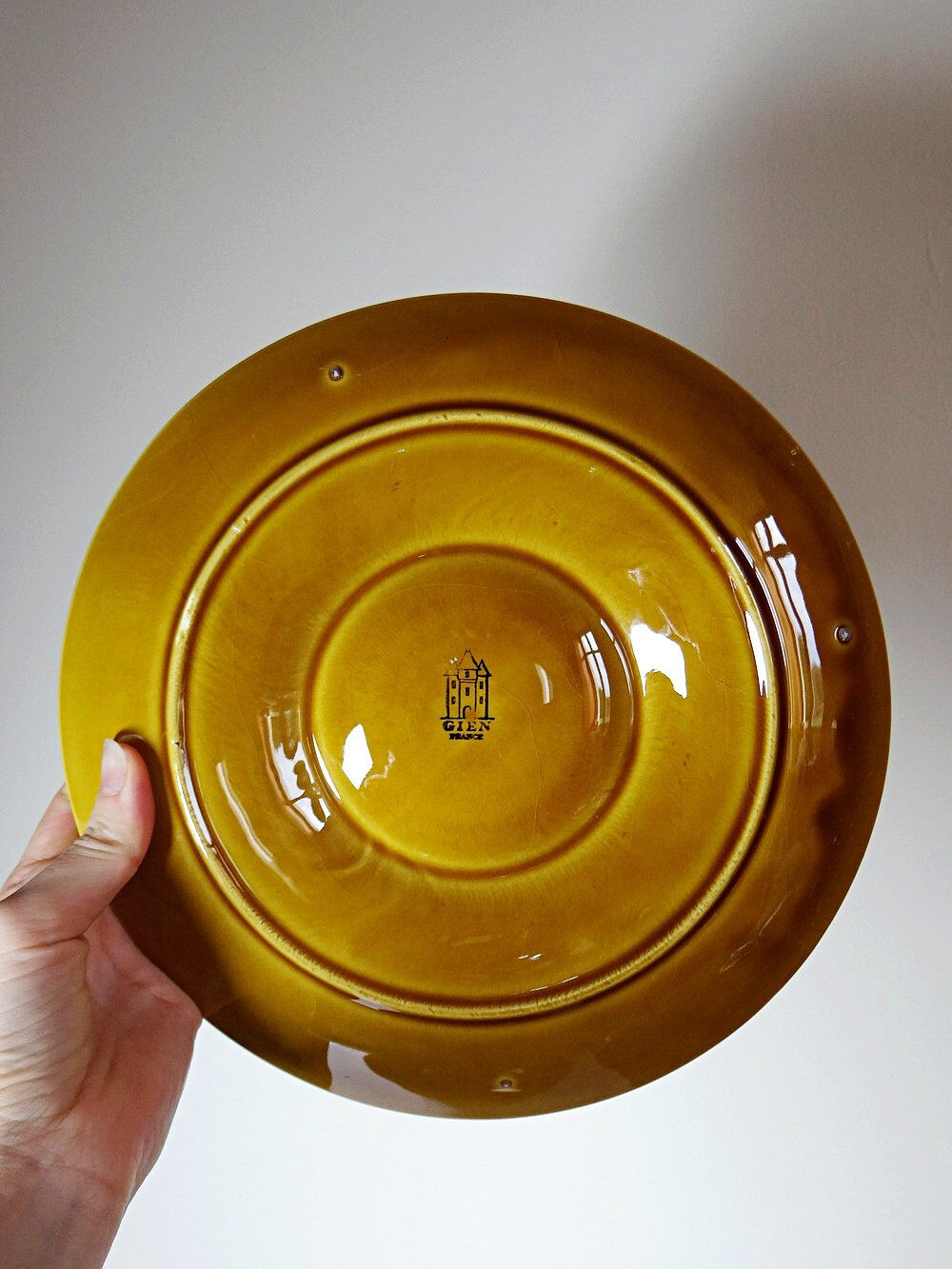 Set of plates, artichoke dishes, mustard yellow earthenware Gien vintage