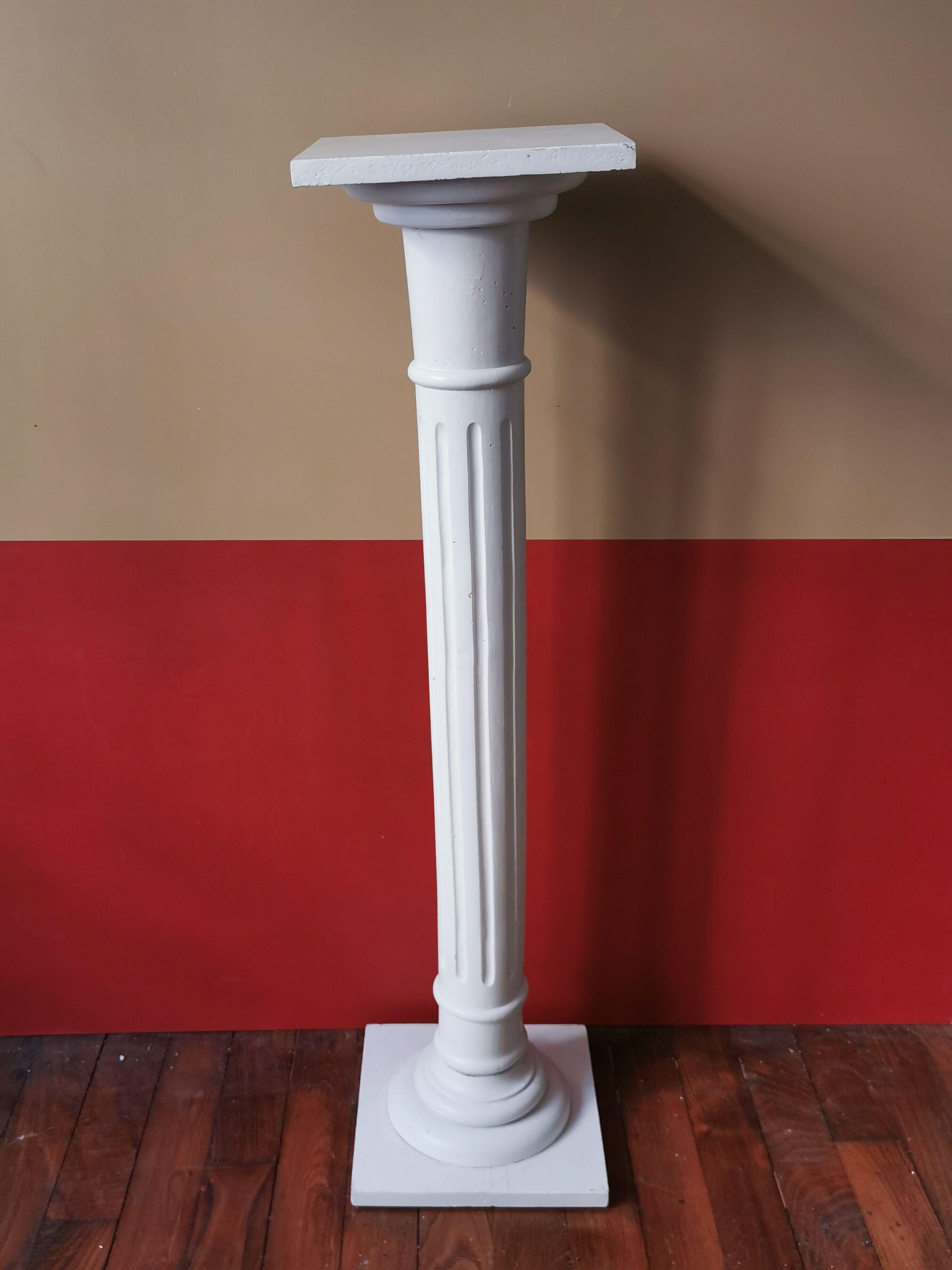 Colonne dorique ancienne en bois
