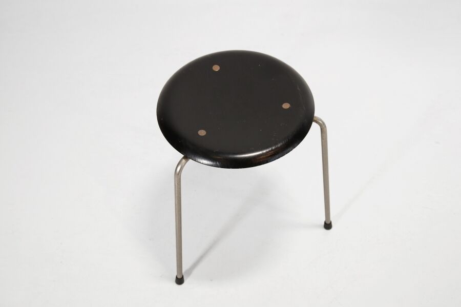 Very early edition Arne Jacobsen DOT stool model 3170 by Fritz Hansen